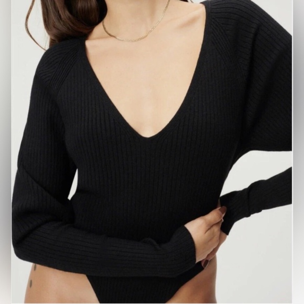 Good American Black Plunging V Neck Rib Knit Sweater Bodysuit size 1 Small